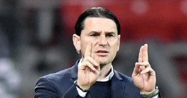 اخبار نيوز : 
                                            الأهلي يكثف مفاوضاته مع السويسري سيواني لمعرفة طلباته المالية
                                        