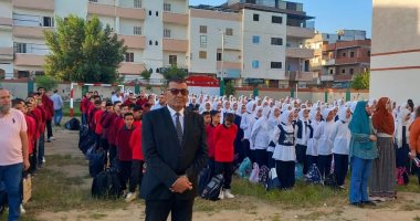 انتظام الدراسة بمدارس البحيرة.. والتشديد على الأنشطة الطلابية لرفع الوعى "صور"