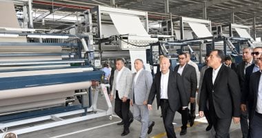 رئيس الوزراء: تشغيل 40 مصنعا بالقنطرة غرب العامين القادمين