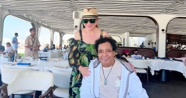 اخبار نيوز : 
                                            إلهام شاهين فى صورة مع محمد منير: بنحبك ياكينج وربنا يسعدك كما أسعدت الملايين
                                        