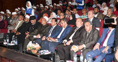 محافظ قنا يدشن مبادرة "صحح مفاهيمك" لنشر الوعى وتصحيح الأفكار المغلوطة