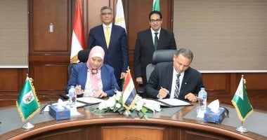 محافظة الجيزة توقع بروتوكول تعاون مع جامعة القاهرة لتعقيم الكلاب بأساليب علمية