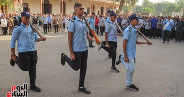 عروض الشرطة المدرسية بطابور صباح المدرسة السعيدية فى الجيزة تلفت الأنظار