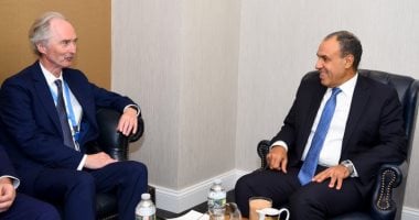 وزير الخارجية يبحث مع المبعوث الأممي مسار التسوية السياسية لأزمة سوريا