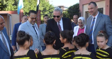 محافظ الغربية يتفقد عدداً من المدارس فى بداية العام الدراسى