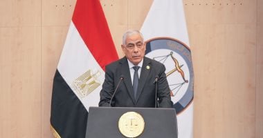 تكريم أعضاء النيابة العامة وموظفيها المتميزين على مستوى الجمهورية.. صور