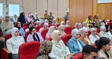 جامعة الفيوم تنظم يوم التفوق وتكريم المتميزين بكلية الآداب