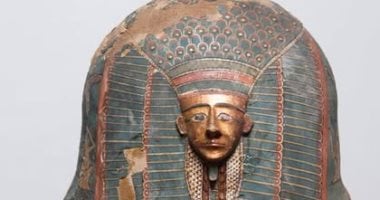 مقتنيات المتحف المصري.. قناع جنائزي من الكارتوناج