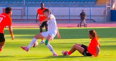 التعادل السلبى يحسم الشوط الأول بين المصرى وفاركو
