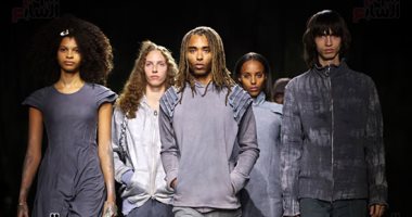 ألوان نابضة بالحياة وإبداعات عصرية تتألق في أسبوع الموضة بلندن