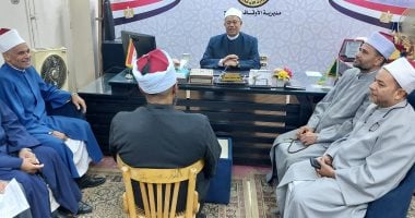 أوقاف سوهاج تجرى مقابلات للراغبين فى استخراج تصريح خطابة من المحالين للمعاش