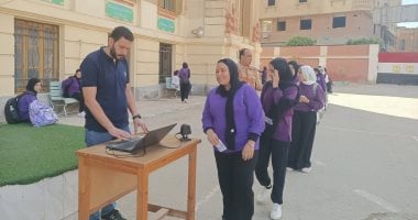 الغياب فى مدارس المنوفية بقى إلكترونى.. شوف إزاى بيطبقوا التجربة