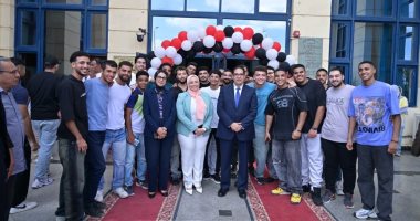 رئيس جامعة القاهرة يتابع انتظام الدراسة بكليات فرع الشيخ زايد