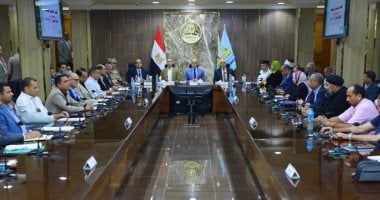 محافظ كفرالشيخ يعقد اجتماعًا لمتابعة منظومة الرصد اليومي للمتغيرات المكانية