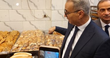 رئيس جهاز حماية المستهلك يشدد على إعلان قائمة أسعار منتجات مخبز سياحى