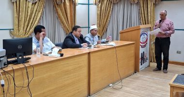 التأمين الصحي بسوهاج يعقد اجتماعًا لتنسيق الخدمات الطبية بالمدارس .. صور