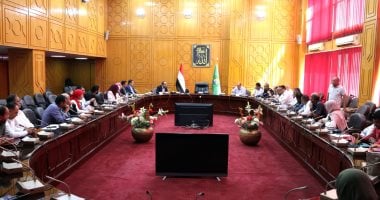 نائب محافظ الإسماعيلية يناقش الاستعدادات اللازمة لمهرجان الفنون الشعبية