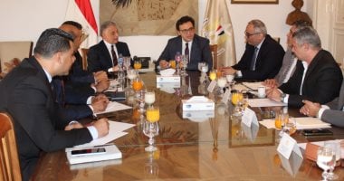 وزير الثقافة ومحافظ الإسماعيلية يبحثان ترتيبات الاحتفال بعام أم كلثوم