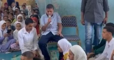 عاشق الشيخ عبد الباسط.. طفل مصاب بطيف توحد يبدع في تلاوة القرآن بالأقصر