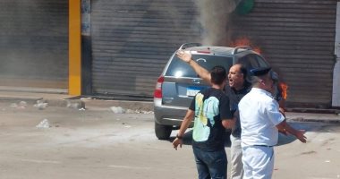 السيطرة على حريق فى سيارة ملاكى بشارع البحر بالمحلة