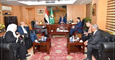 محافظ الفيوم يستقبل رئيس هيئة الأوقاف المصرية لبحث تعزيز التعاون المشترك