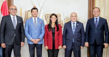 رئيس النيابة الإدارية يبحث مع وزيري التخطيط والشباب توسيع استخدام التصويت الإلكتروني