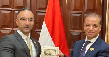 أحمد الحمامصى بعد تسلم كارنيه الشيوخ: عضوية المجلس عهد جديد لخدمة المواطن