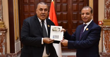 محمد أبو النصر بعد استلام كارنية الشيوخ: تحسين الخدمات والصحة والتعليم أولوية