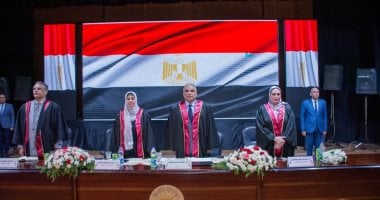 رئيس جامعة طنطا يشهد حفل تخرج الدفعة الـ11 من برنامج بكالوريوس الصيدلة الإكلينيكية