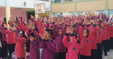 المدارس تواصل استقبال الطلاب بالعام الدراسى الجديد وحضور مرتفع للتلاميذ