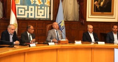 محافظ القاهرة: رفع كفاءة مبانى شارع الركبية حفاظا على التراث