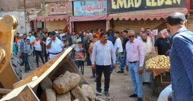 حملة مكبرة بمدينة المنشاة سوهاج لتحقيق السيولة المرورية ورفع الإشغالات