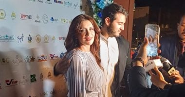 غادة عادل بصحبة نجلها فى حفل افتتاح مهرجان الغردقة لسينما الشباب