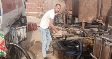 ضبط مصنع غير مرخص يعيد تدوير زيوت السيارات فى الجيزة.. صور