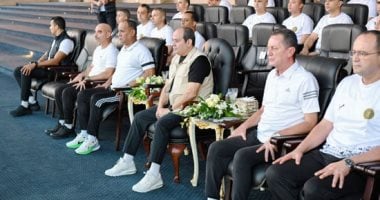الرئيس السيسى يجرى زيارة للأكاديمية العسكرية ويؤدى صلاة الفجر مع الطلاب.. فيديو
