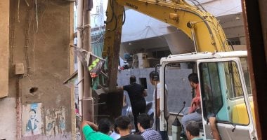 صور جديدة من موقع حادث انهيار مصنع بالمحلة.. 7 وفيات و30 مصابا