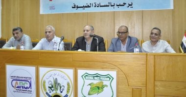 رئيس البحوث الزراعية يبحث آليات تطوير أداء المحطات البحثية بالوجه البحرى