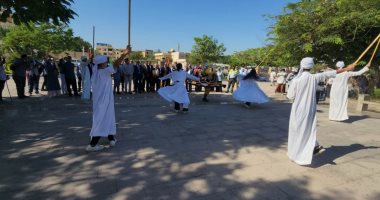 عروض كرنفالية للأطفال وبهجة للسياح.. الأقصر تحتفل بيوم السياحة العالمى فى الكرنك