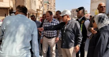 محافظ الدقهلية فى جولة بشارع الجلاء: لن يتم استلام أى أعمال تطوير إلا بعد المراجعة الفنية