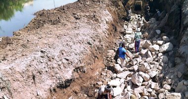 محافظ كفرالشيخ: تنفيذ أعمال تدبيش وحوائط ساندة بطريق "الخادمية- سيدي غازي"