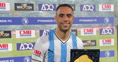 محمد الشيبى يحصل على جائزة أفضل لاعب فى مباراة بيراميدز والطلائع