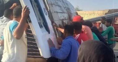 كانوا رايحين الوردية.. إصابة 12 فتاة بسبب انقلاب ميكرباوص الطريق الإقليمى