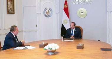 خلال اجتماعه بمحافظ البنك المركزى لمتابعة المُستجدات الخاصة بتحسن العديد من المؤشرات.. الرئيس السيسى يوجه بمواصلة تدبير الاحتياجات الدولارية لتوفير مستلزمات الإنتاج وتعزيز مخزون استراتيجى من السلع المختلفة