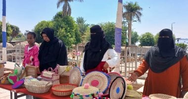 إقامة معارض "أيادى مصر" للحرف البيئية بالمواقع السياحية بأسوان