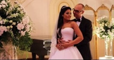 إنجى عبدالله تروى معاناتها بعد الطلاق: "تخلى عنى وقت المرض"