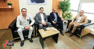 مستقبل الصحف الرقمية في المتحدة محور حوار بين قيادات “الوطن” و”اليوم السابع”