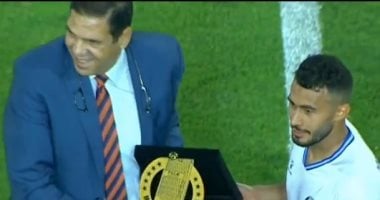 سمير فكرى يحصد جائزة أفضل لاعب فى مباراة وادى دجلة وسموحة بالدورى