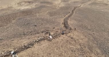 ماذا يوجد وراء الجدار القديم الغامض فى صحراء جوبى؟