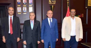 محافظ الأقصر يستقبل مدير صندوق مكتبات مصر للتأكيد على نشر الثقافة ودعم السياحة