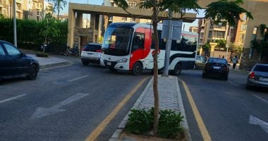 سكان مدن شرق القاهرة يشكون غياب وسائل الربط مع محطات القطار الخفيف